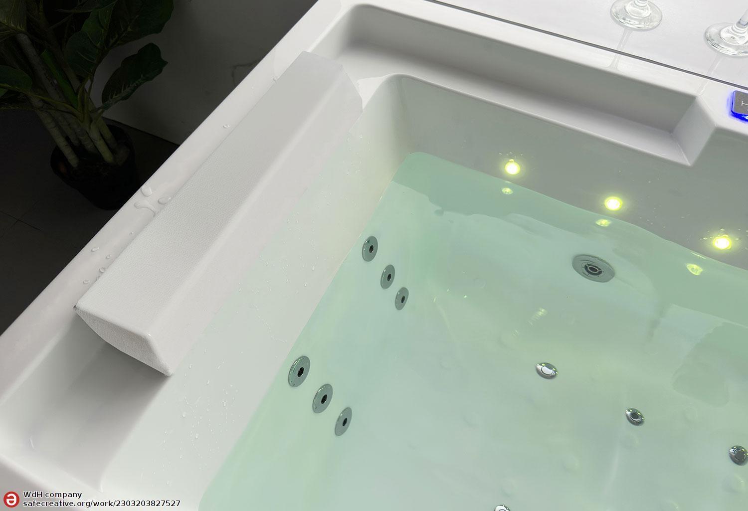 HIDRA Whirlpool Bath