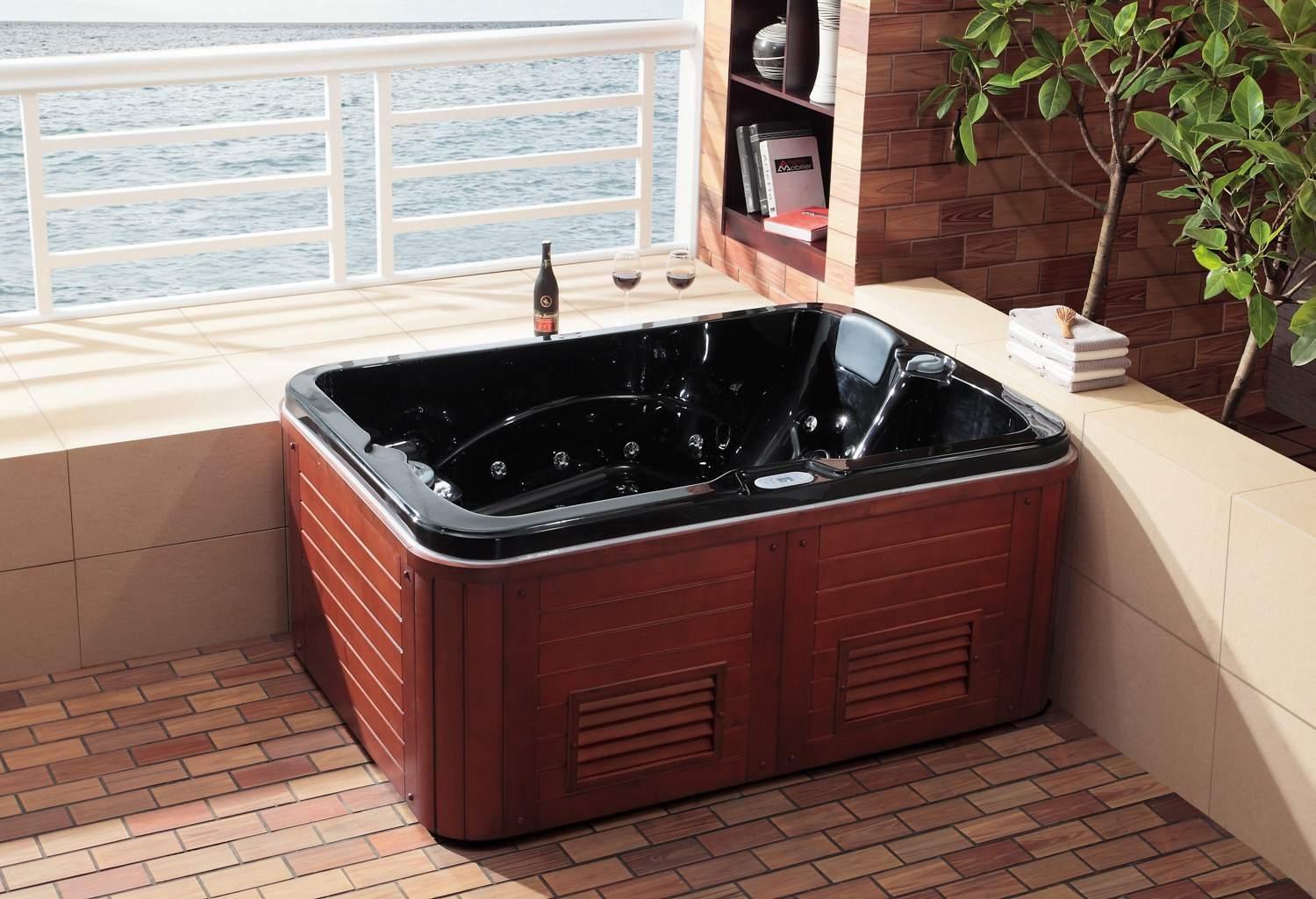 Adagio Outdoor Hot Tub