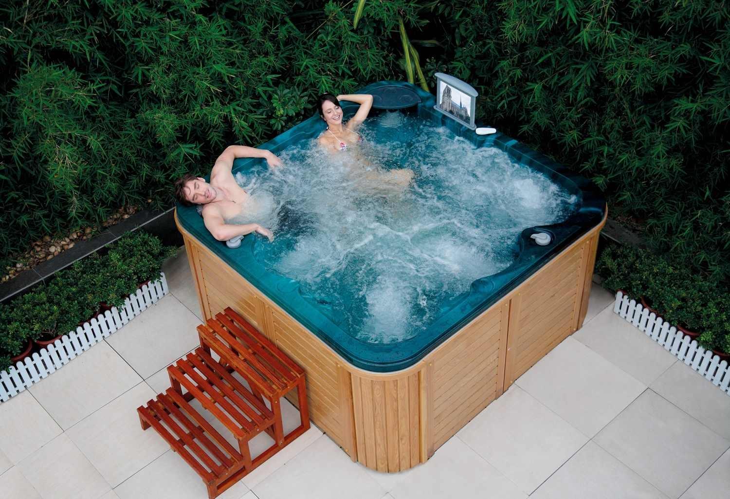 Nectar Plus Outdoor Hot Tub