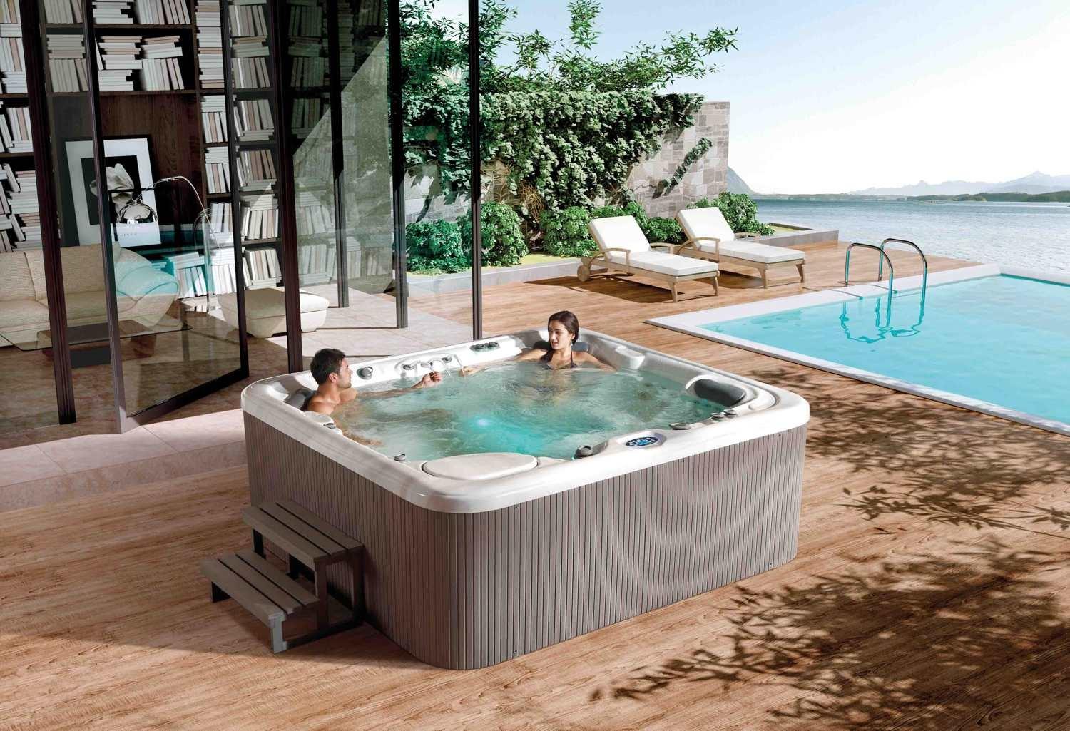 Mirabelle Outdoor Hot Tub