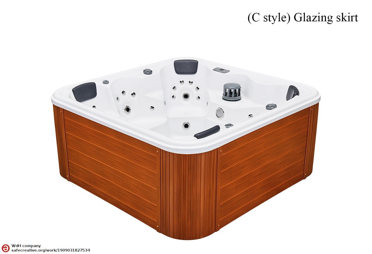 Aquamarine Outdoor Hot Tub