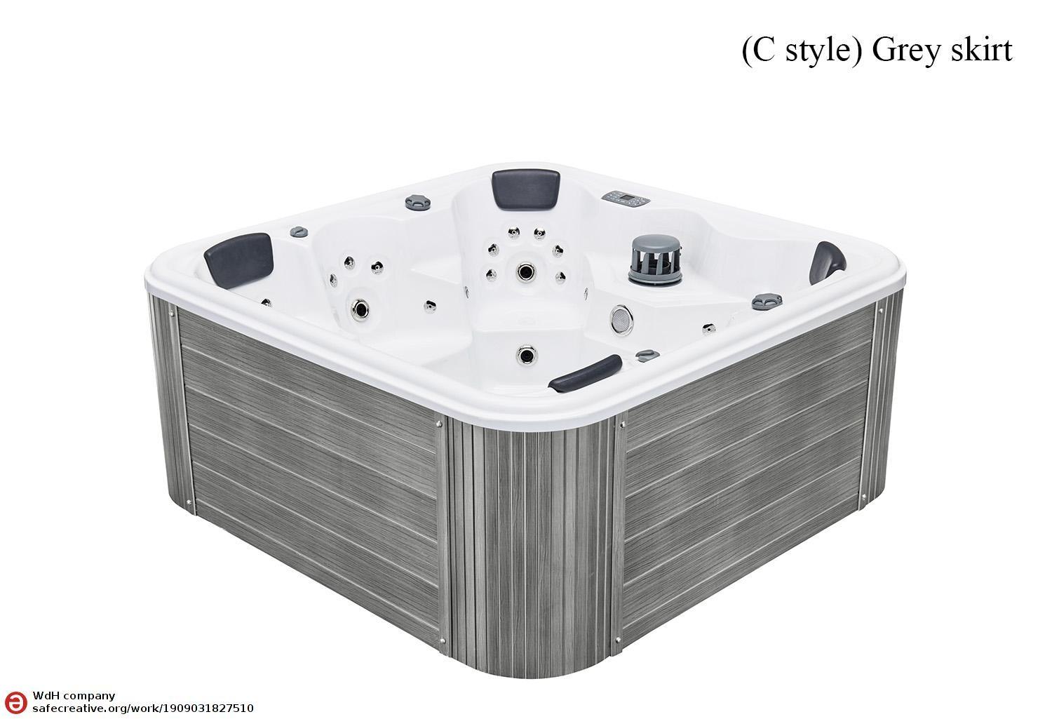 Aquamarine Outdoor Hot Tub