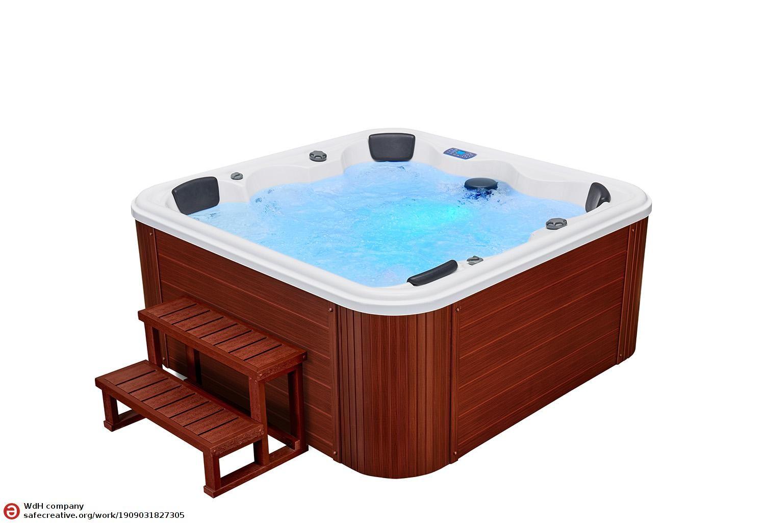 Aquamarine Outdoor Hot Tub