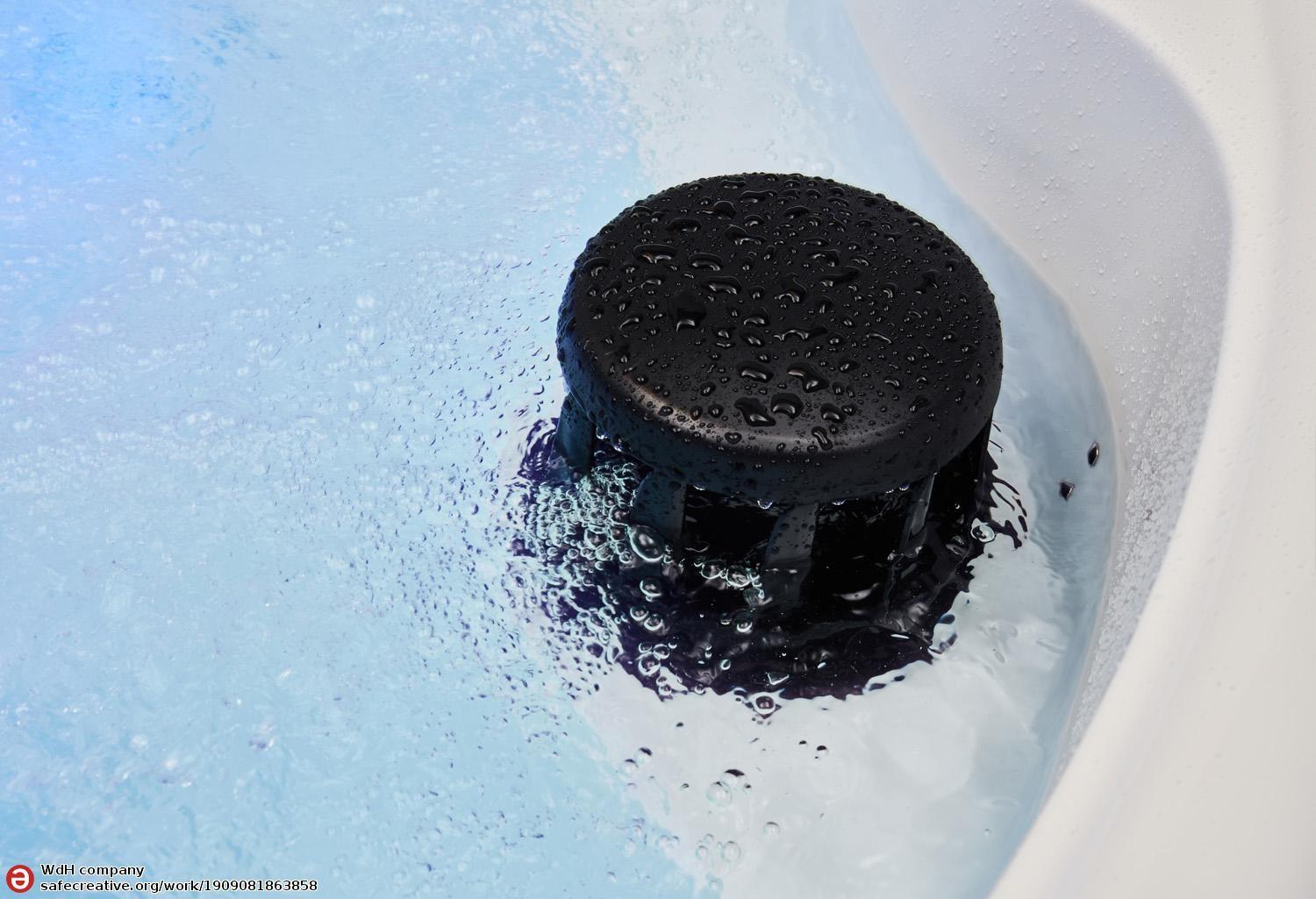 Eden Outdoor Hot Tub