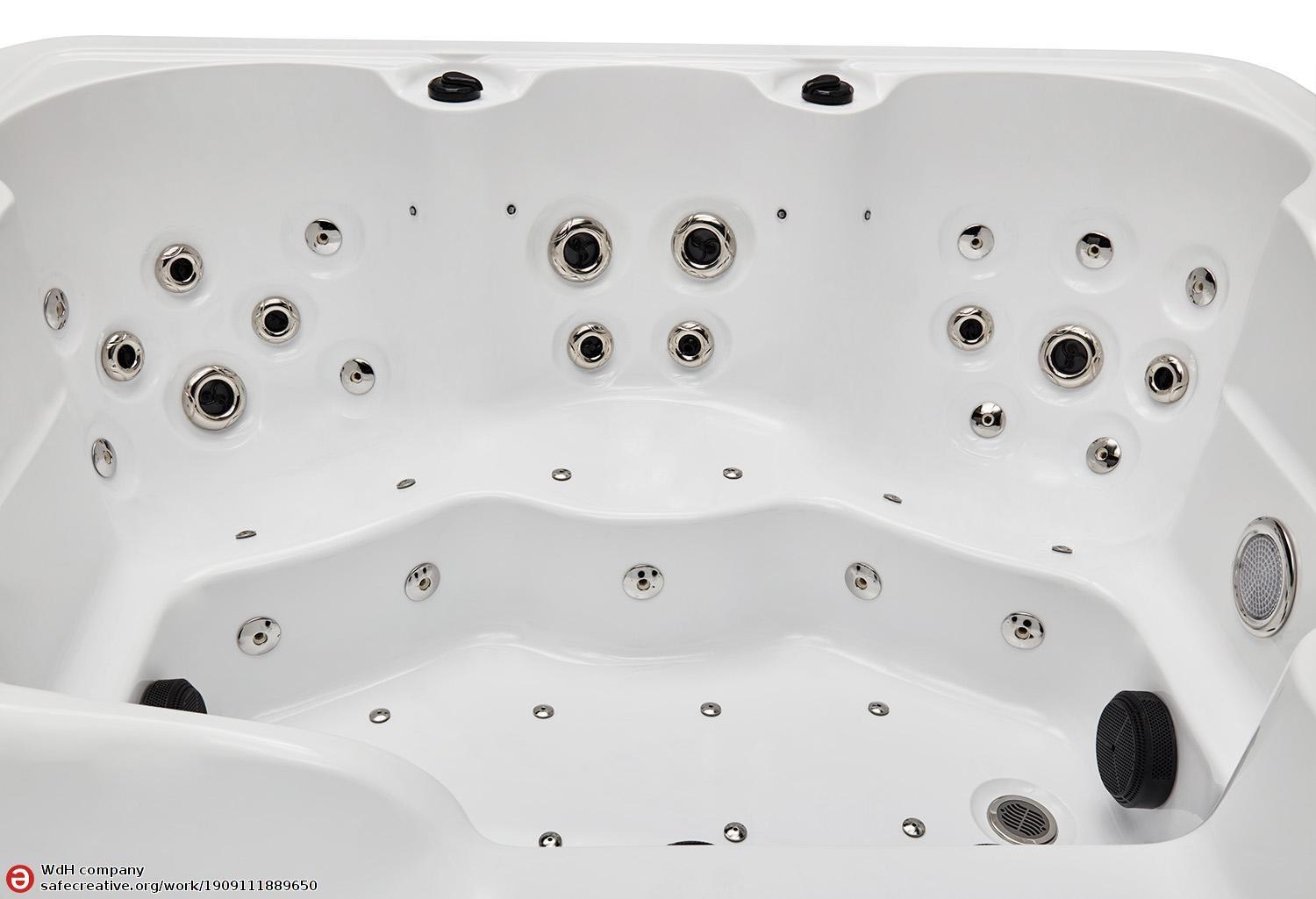 Essence Outdoor Hot Tub