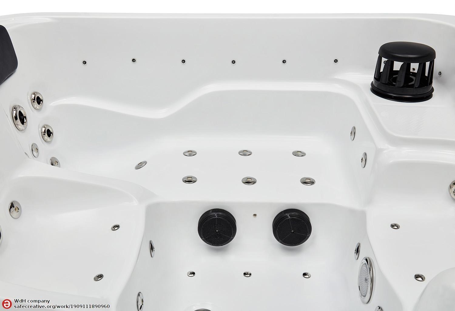 Harmony Outdoor Hot Tub