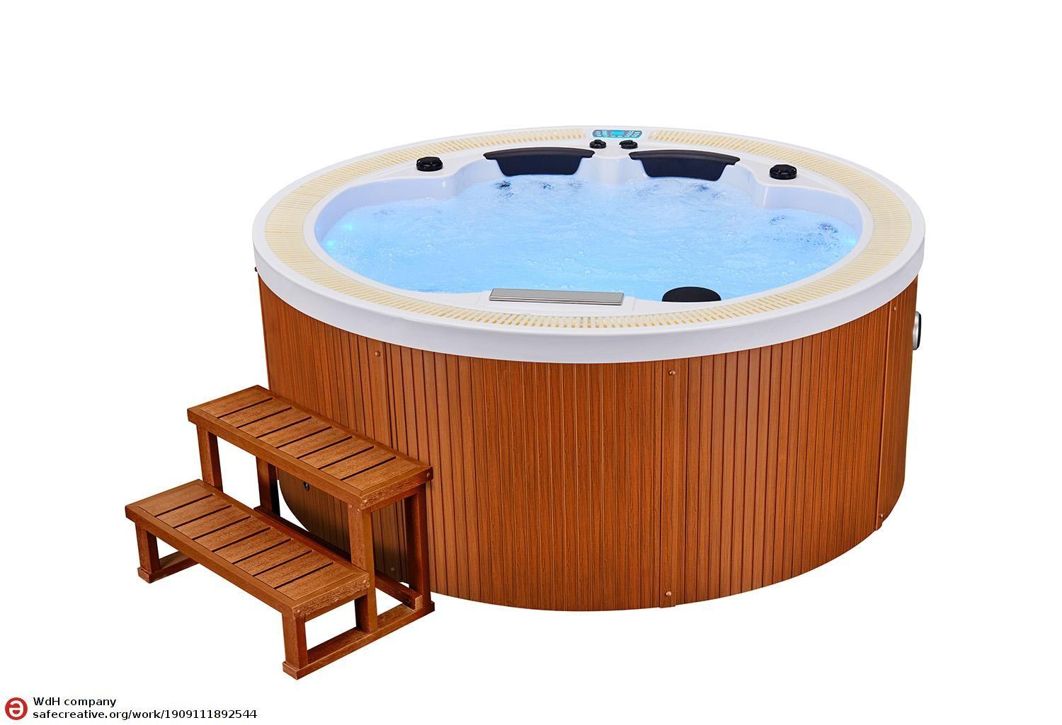 Lagoon Outdoor Hot Tub