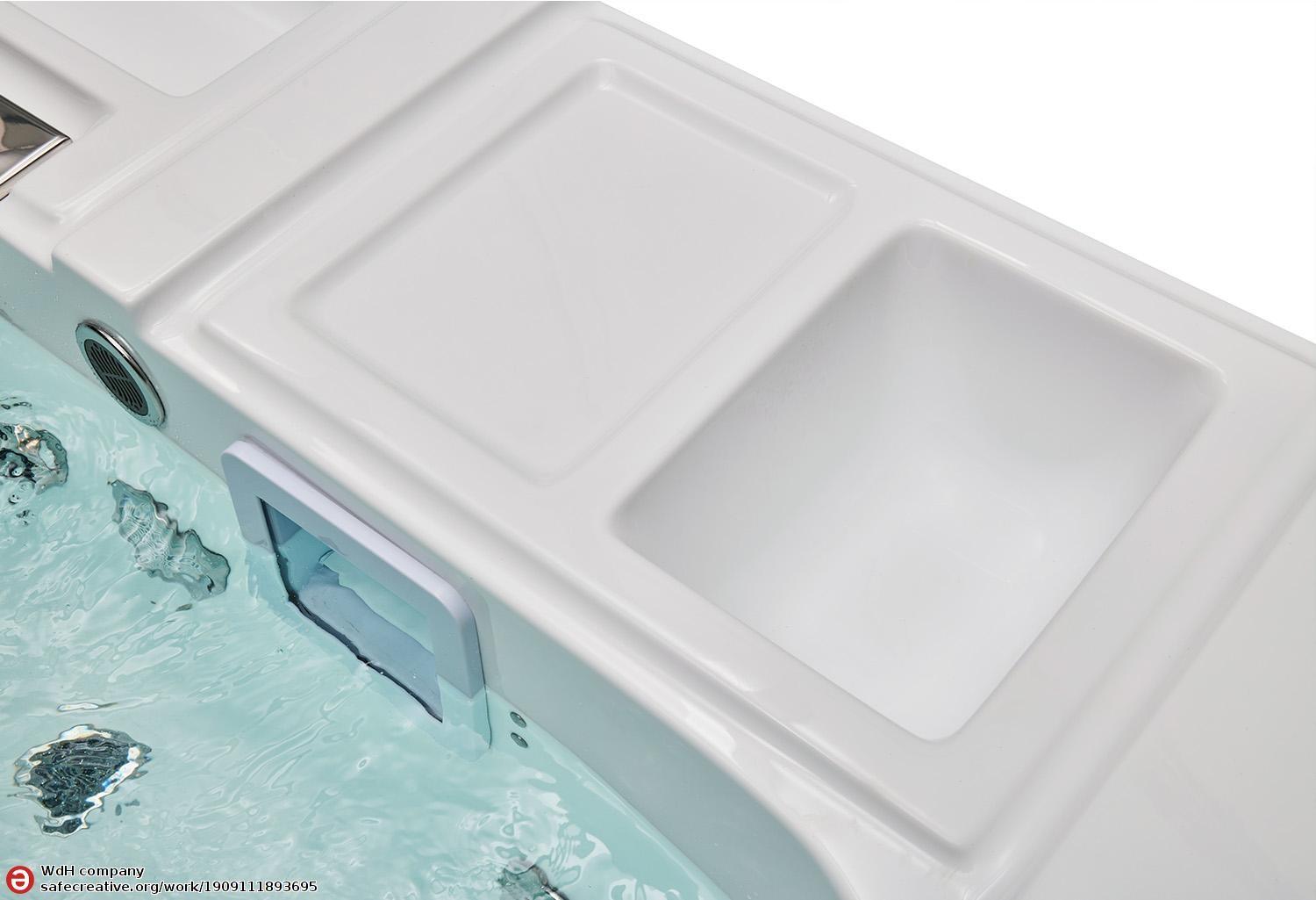 Crystal Outdoor Hot Tub