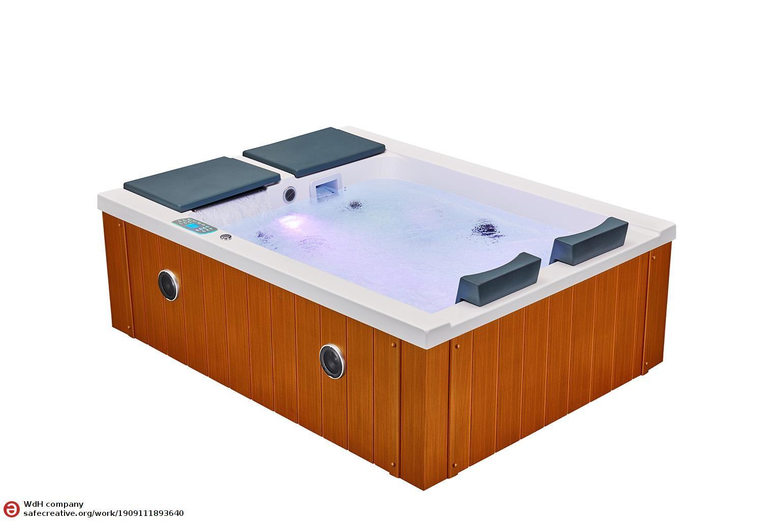 Crystal Outdoor Hot Tub