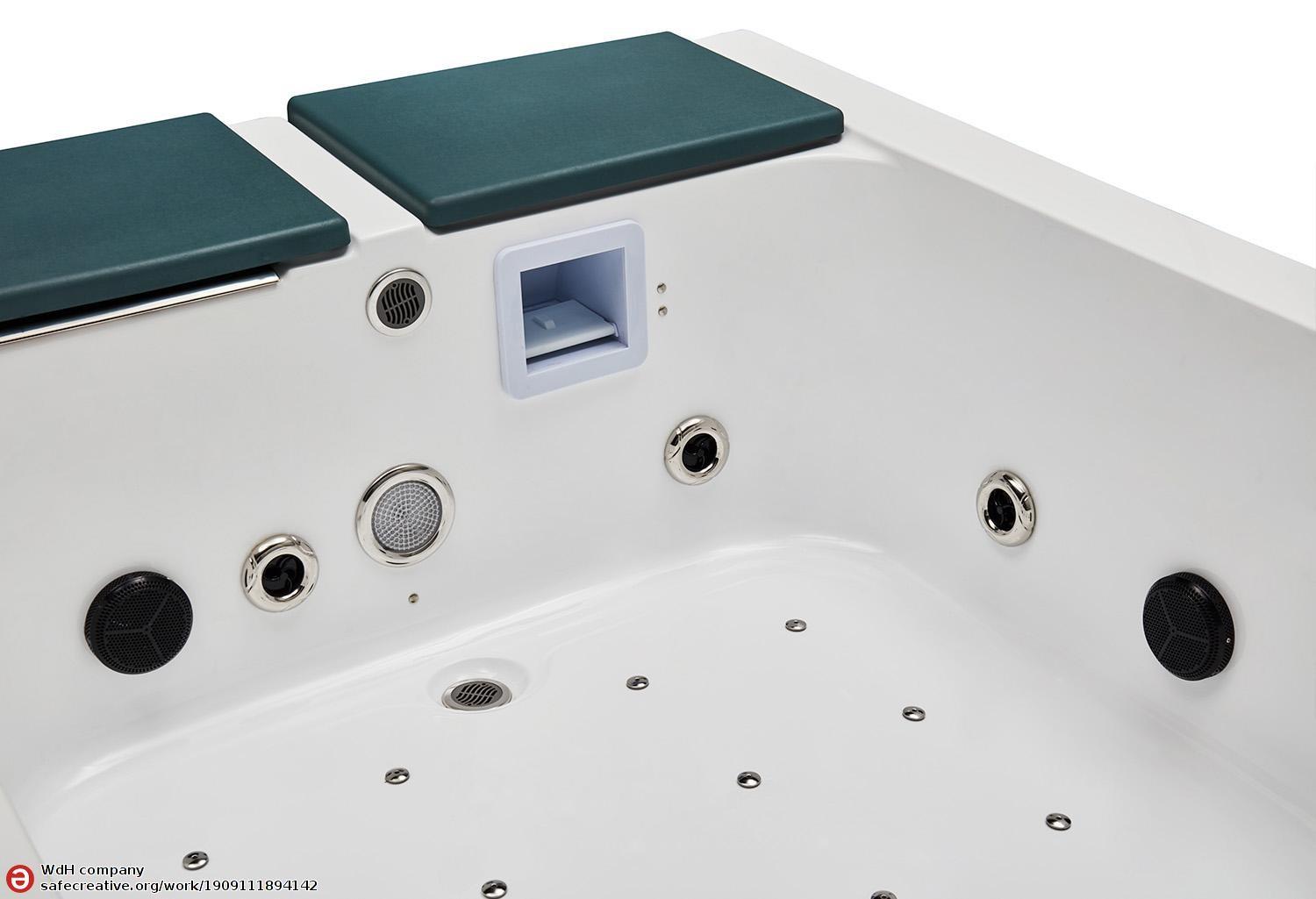 Crystal Plus Outdoor Hot Tub