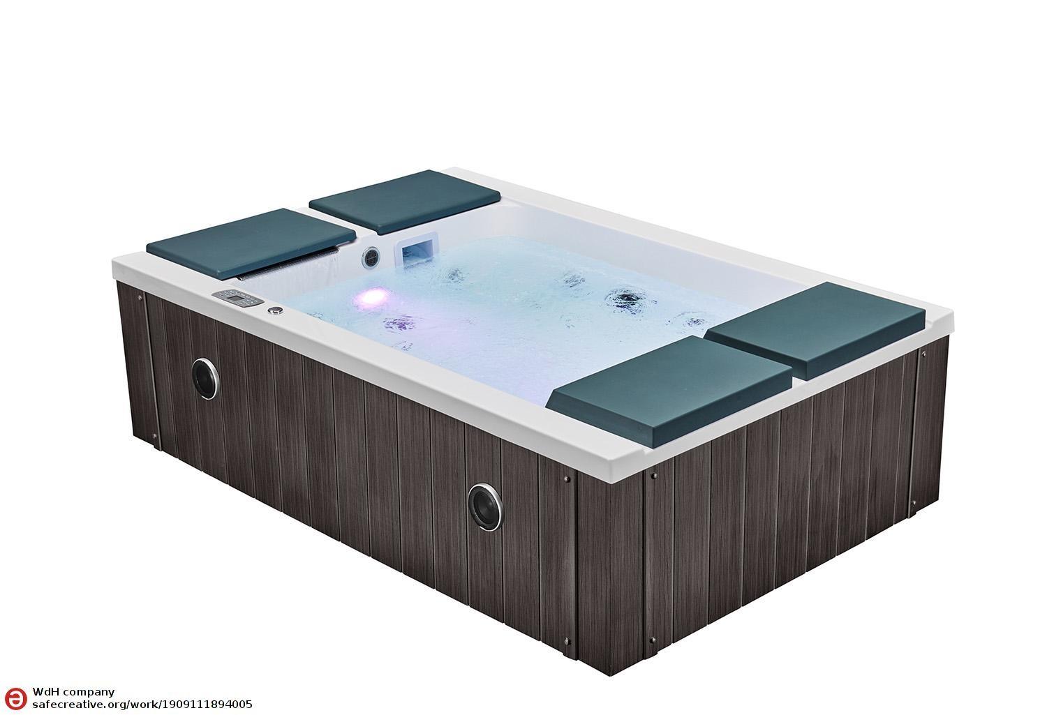 Crystal Plus Outdoor Hot Tub