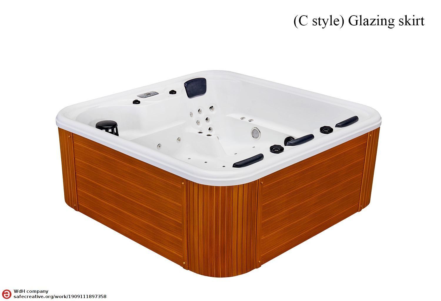 Euphoria Outdoor Hot Tub