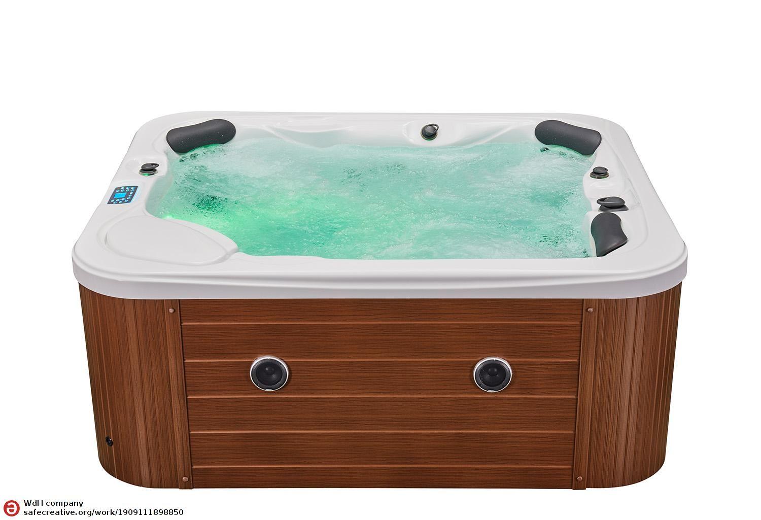 Paradise Outdoor Hot Tub