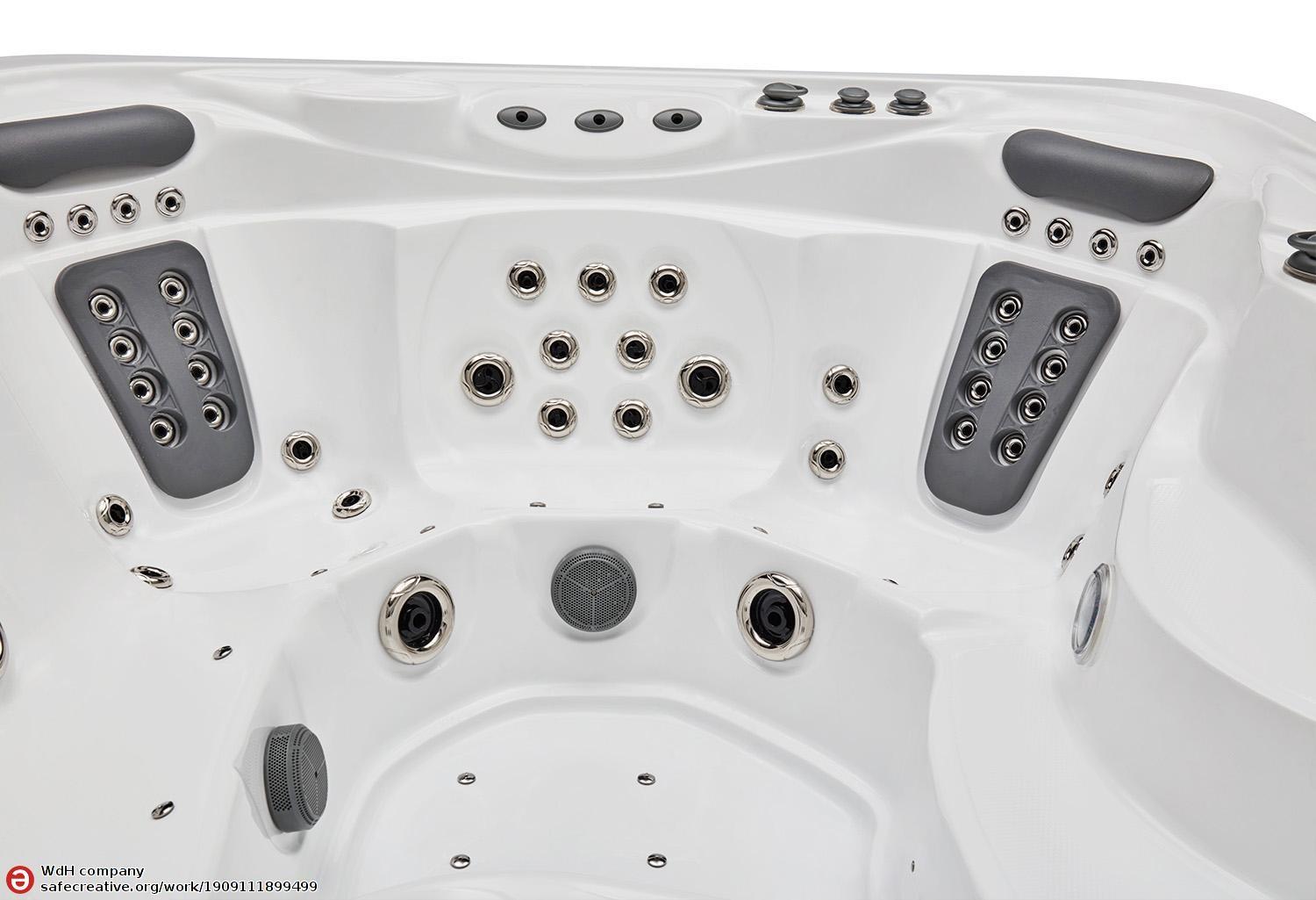 Riviera Outdoor Hot Tub