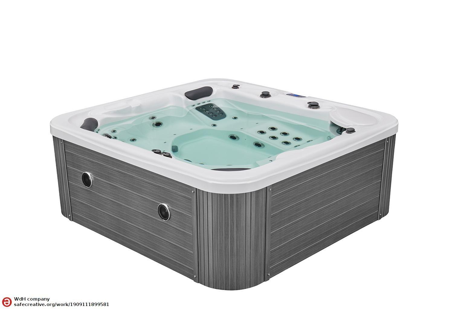 Nova Outdoor Hot Tub