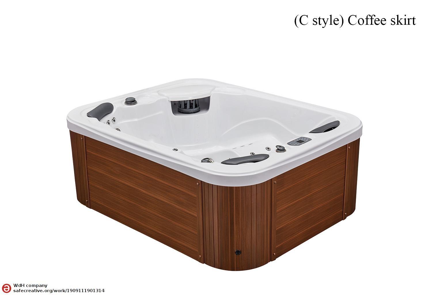 Luna Outdoor Hot Tub