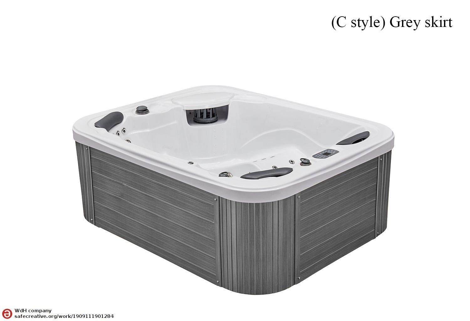 Luna Outdoor Hot Tub