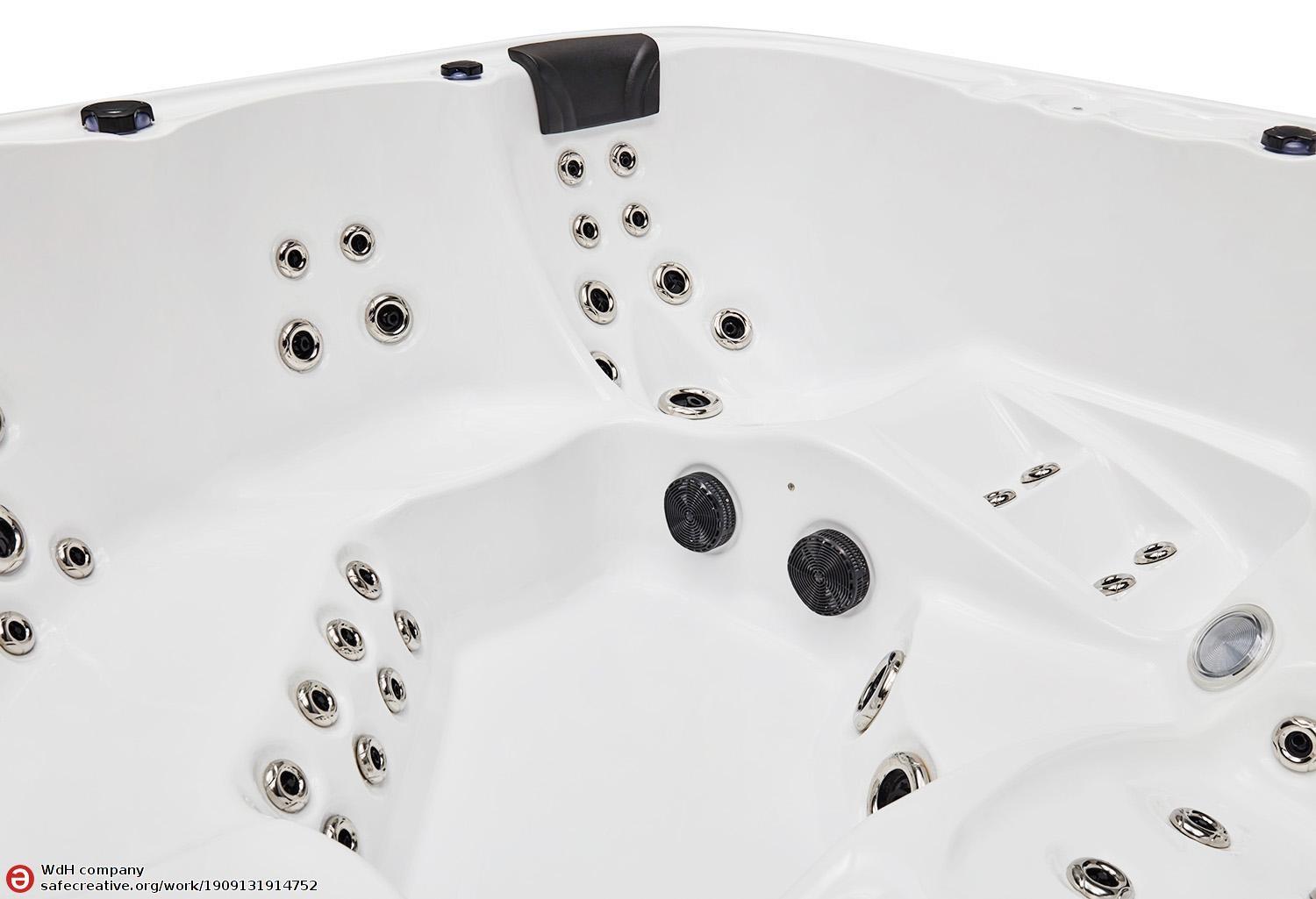 Symphony Outdoor Hot Tub