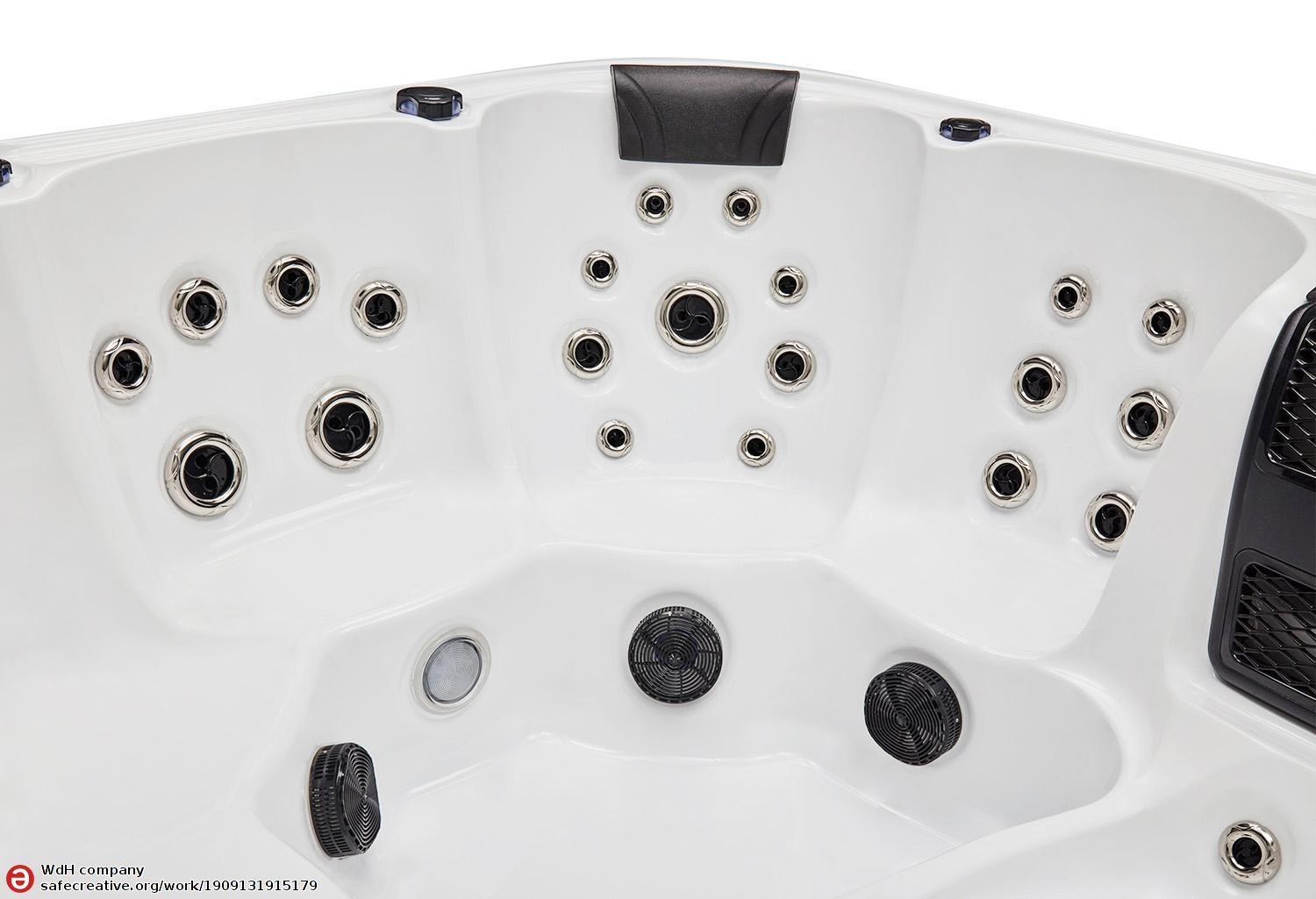 Velvet Outdoor Hot Tub